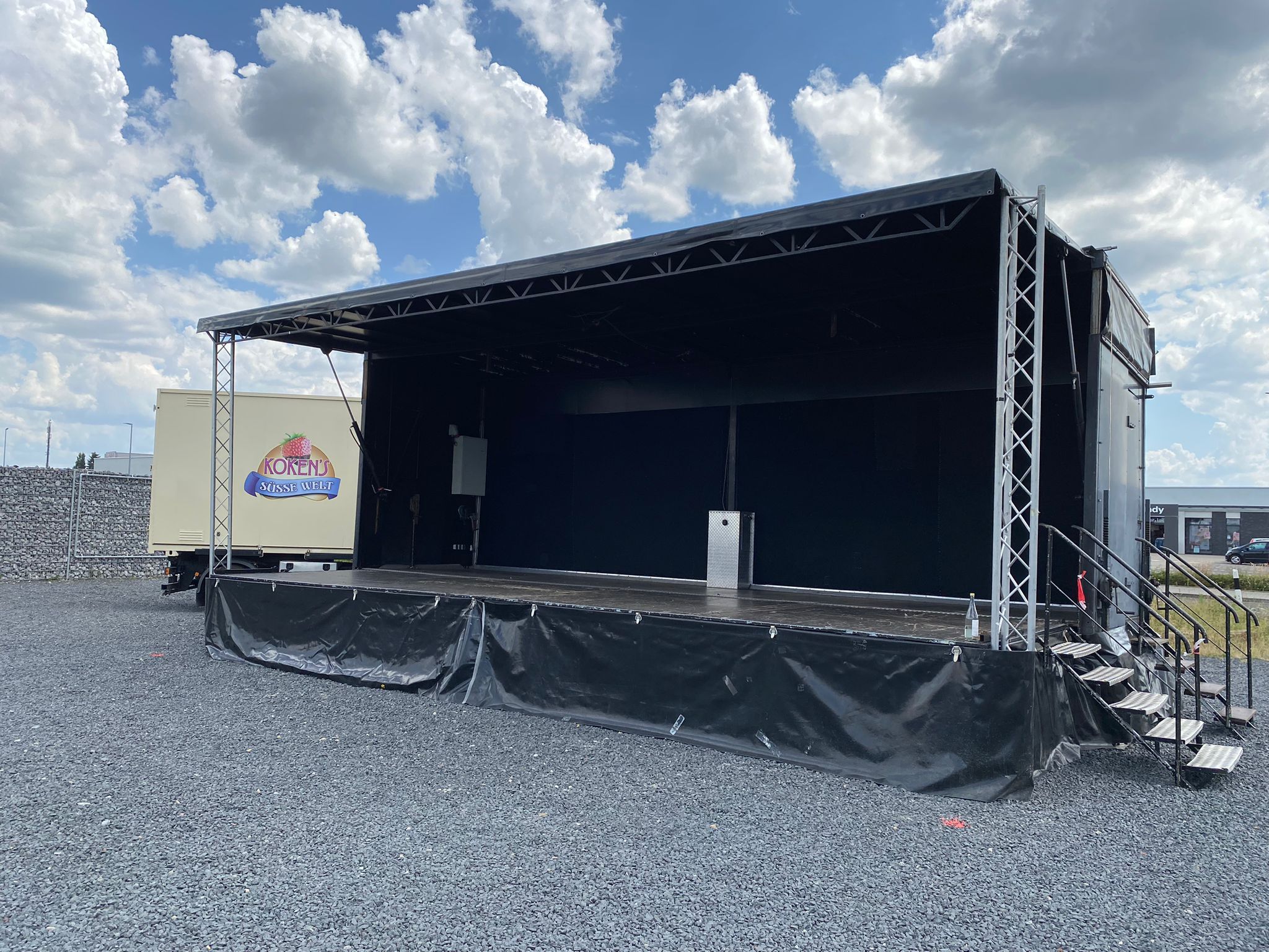 Mobile LKW-Anhängerbühne 10 x 5 m